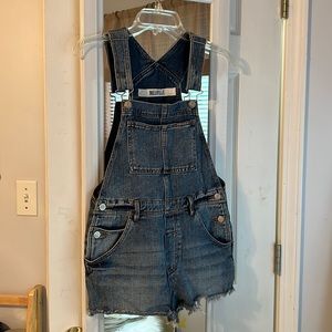 BRANDY MELVILLE OVERALLS